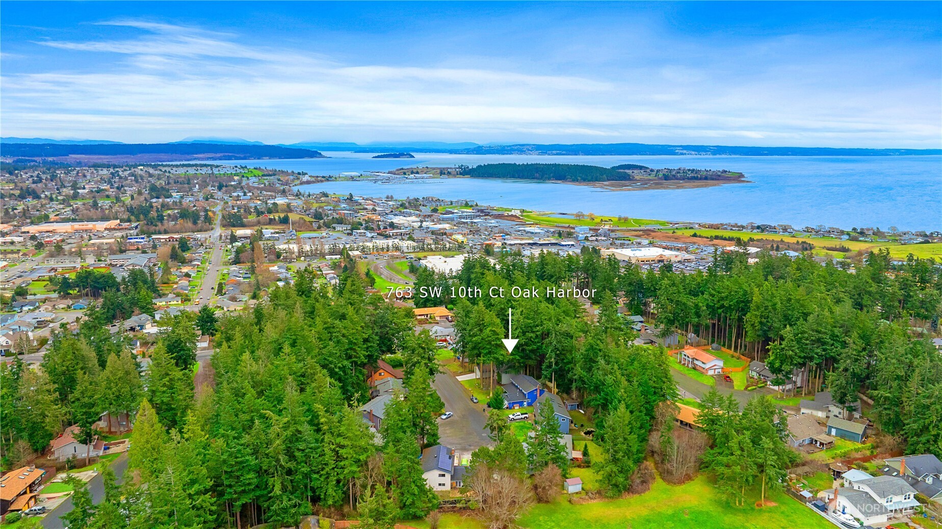 763 Southwest 10th Court Oak Harbor, WA 98277 - Photo 2 of 26