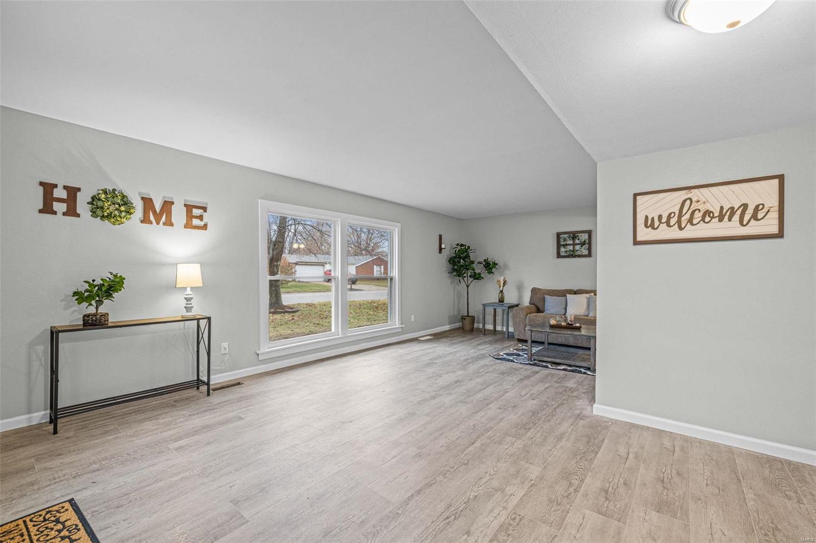 344 Bunker Hill Road Belleville, IL 62221 - Photo 4 of 39 Gallery Image 4