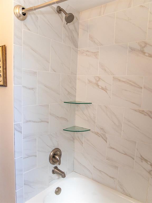 532 Old Farm Road Pittsburgh, PA 15234 - Photo 12 of 20