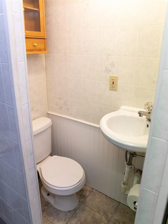 532 Old Farm Road Pittsburgh, PA 15234 - Photo 16 of 20