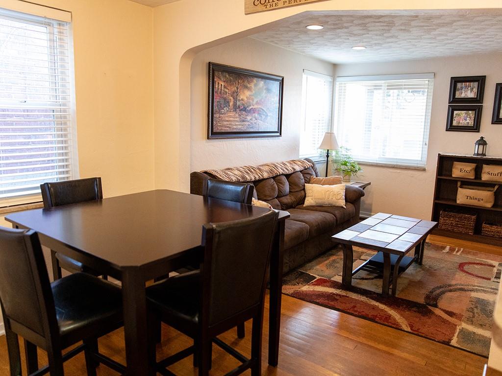 532 Old Farm Road Pittsburgh, PA 15234 - Photo 5 of 20