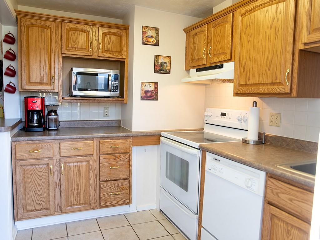 532 Old Farm Road Pittsburgh, PA 15234 - Photo 6 of 20