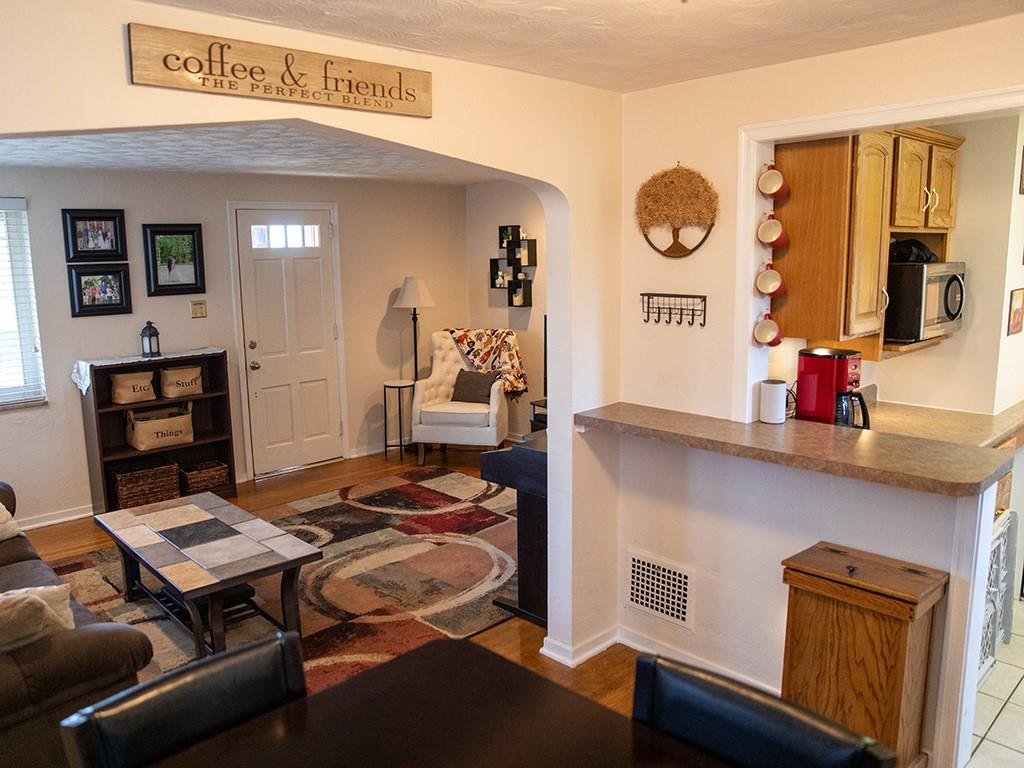 532 Old Farm Road Pittsburgh, PA 15234 - Photo 8 of 20