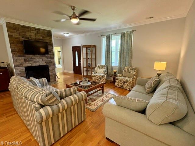 2093 Champion Road Ferguson, NC 28624 - Photo 19 of 49 Living room area