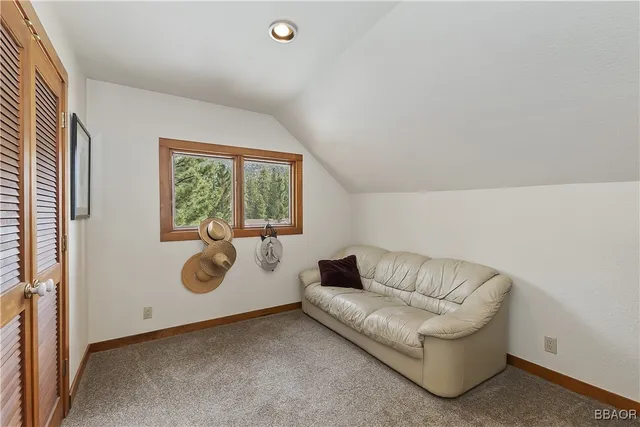 $1,100,000 | 39128 North Shore Drive, Fawnskin, CA 92333