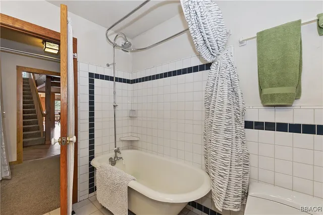 $1,100,000 | 39128 North Shore Drive, Fawnskin, CA 92333