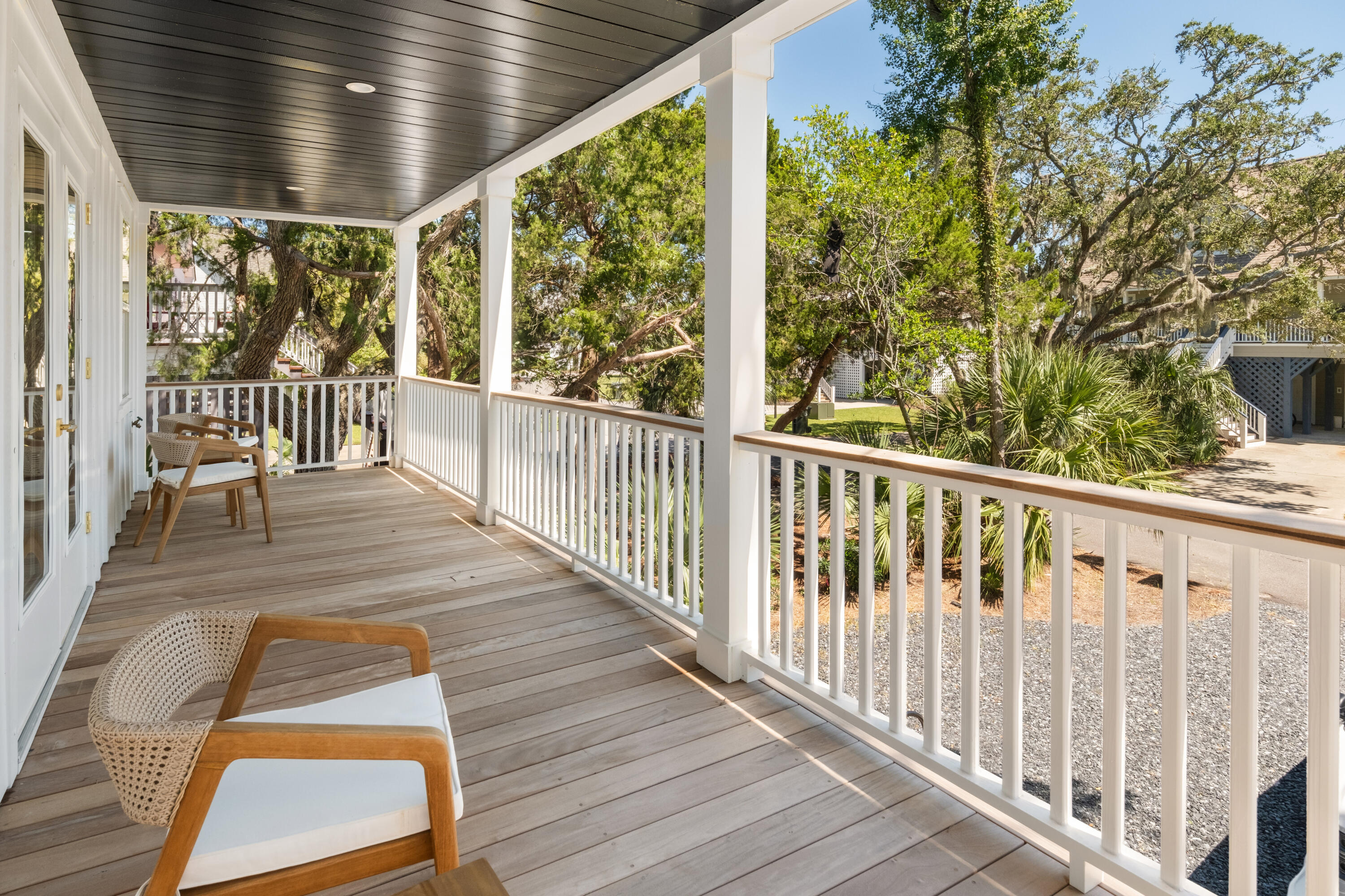 42 Battery Park Road Edisto Island, SC 29438 - Photo 17 of 59 42 Battery Park Rd_Eterna_Media-18