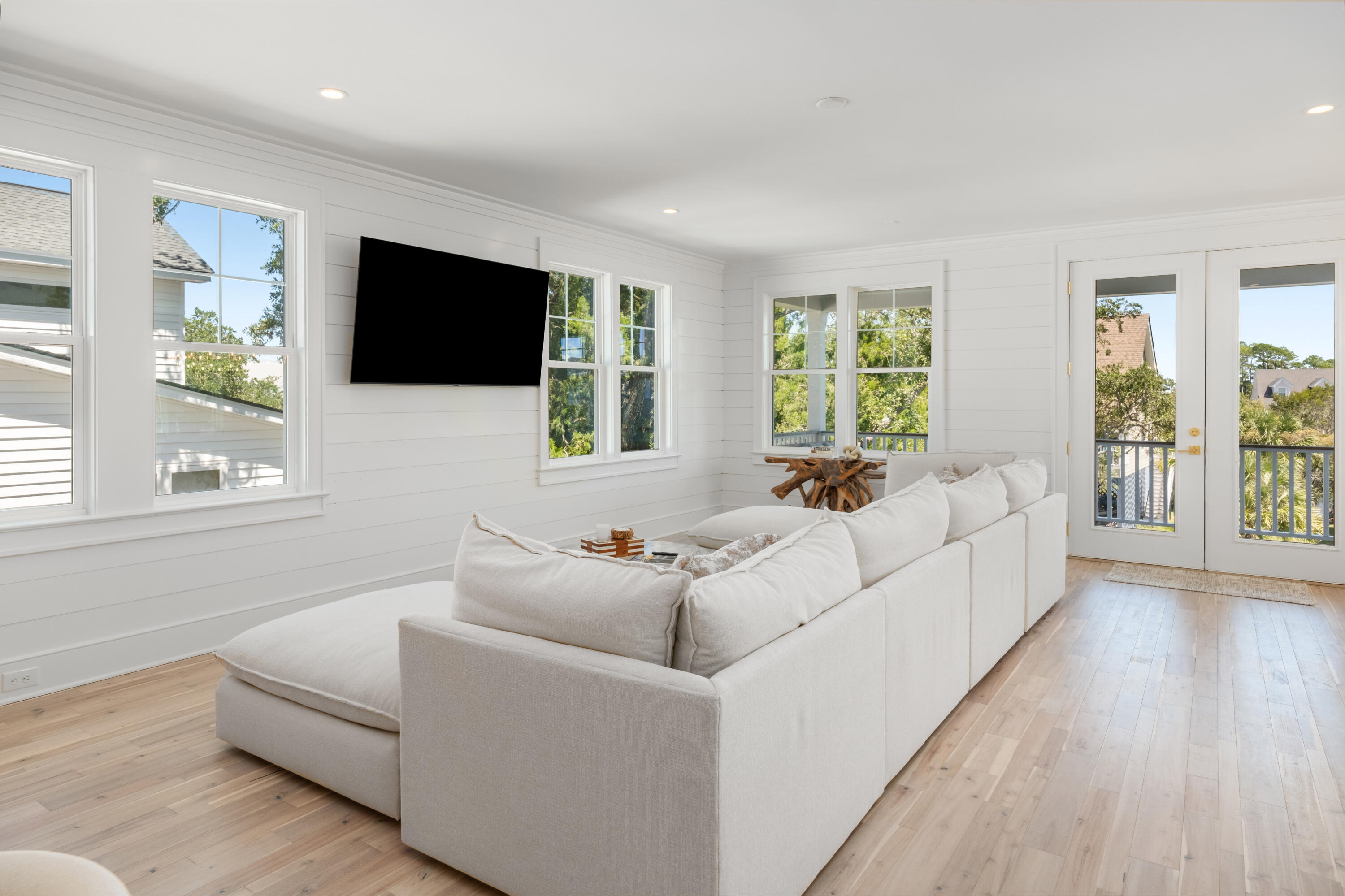 42 Battery Park Road Edisto Island, SC 29438 - Photo 37 of 59 42 Battery Park Rd_Eterna_Media-41