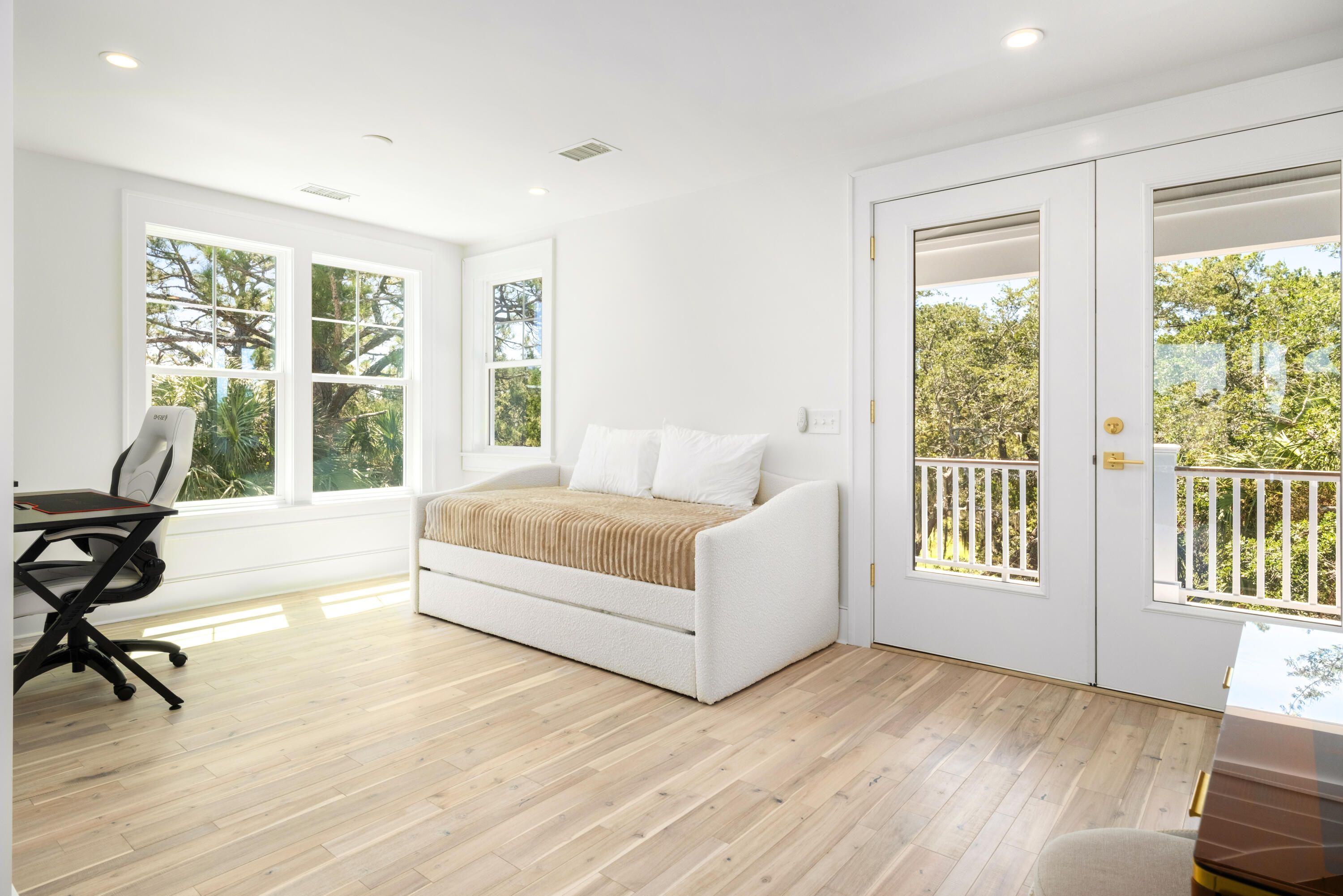 42 Battery Park Road Edisto Island, SC 29438 - Photo 51 of 59 42 Battery Park Rd_Eterna_Media-55