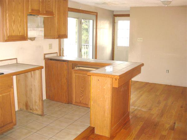 221 New Boston Road Sturbridge, MA 01566 - Photo 4 of 28 Gallery Image 4