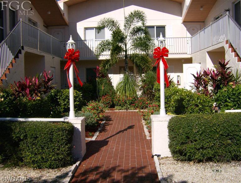 8141 Country Road, Unit 102 Fort Myers, FL 33919 - Photo 5 of 7 Gallery Image 5