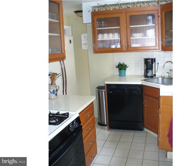 7 Hurst Road Wilmington, DE 19803 - Photo 17 of 20 Kitchen