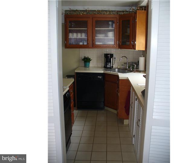 7 Hurst Road Wilmington, DE 19803 - Photo 18 of 20 Kitchen
