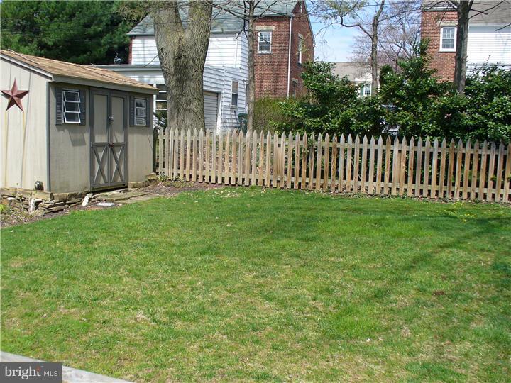 7 Hurst Road Wilmington, DE 19803 - Photo 4 of 20 Back Yard