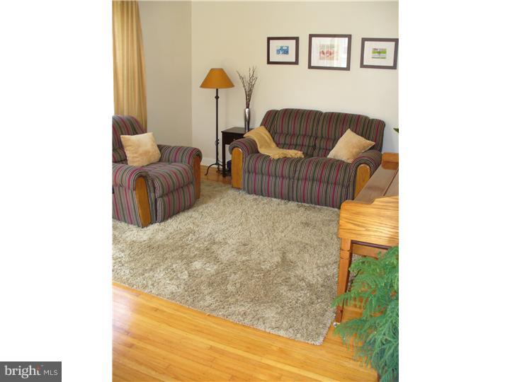 7 Hurst Road Wilmington, DE 19803 - Photo 7 of 20 Living Room