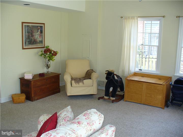 7 Hurst Road Wilmington, DE 19803 - Photo 10 of 20 Family Room