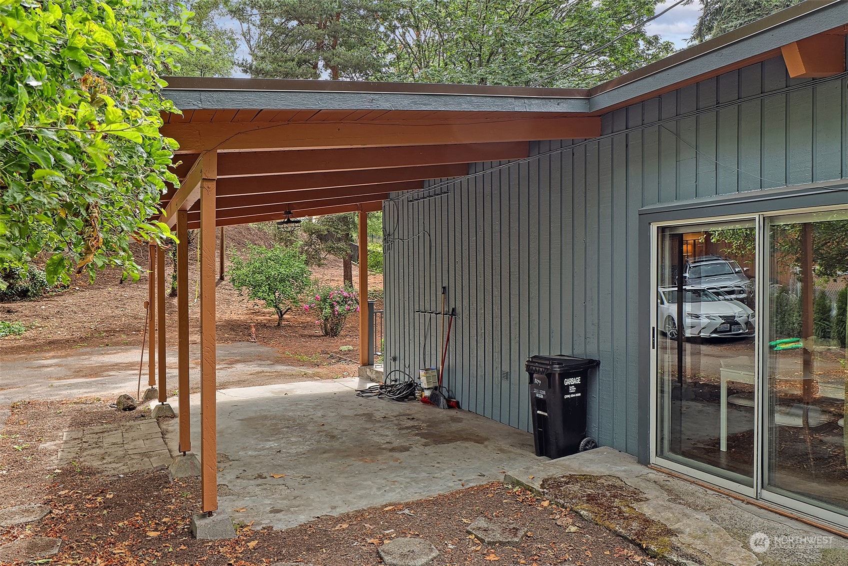 11629 53rd Avenue South Seattle, WA 98178 - Photo 22 of 26 a view of a patio with table and chairs