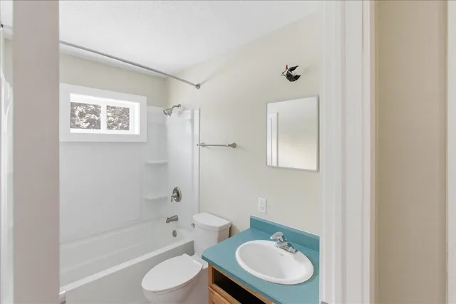 $334,000 | 1910 Stevens Brook Road, Duxbury, VT 05676