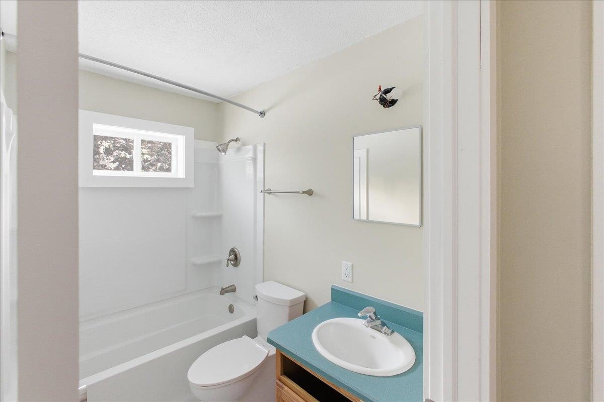 1910 Stevens Brook Road Duxbury, VT 05676 - Photo 13 of 26