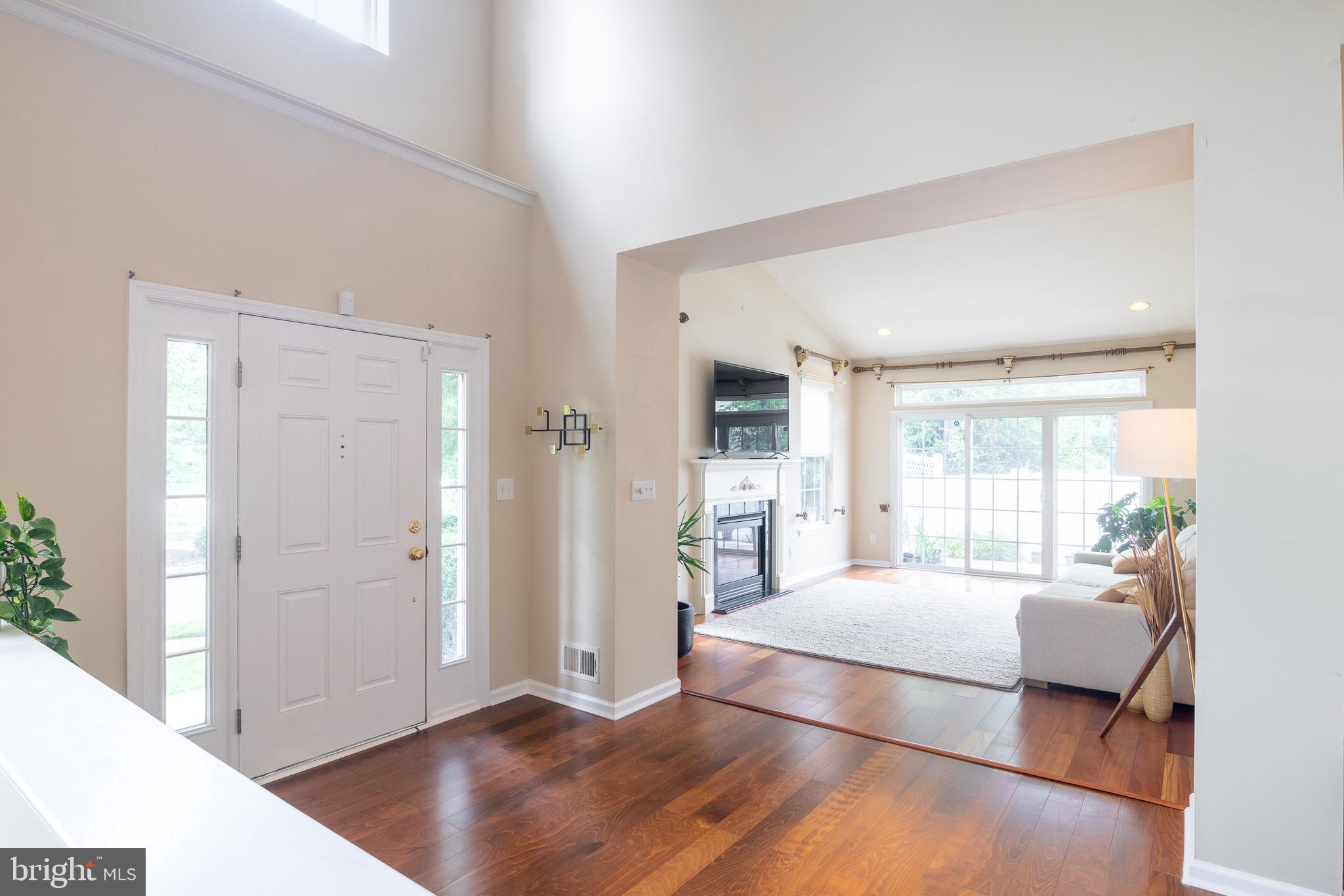 2 York Road Princeton Junction, NJ 08550 - Photo 4 of 36