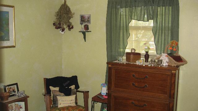 2214 West Overhill Road Peoria, IL 61615 - Photo 8 of 9 Gallery Image 8