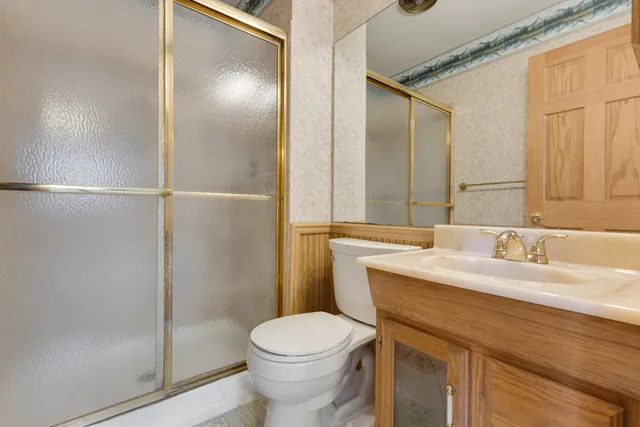 $284,900 | 375 Pinetree Lane, Unit D1, Schaumburg, IL 60193