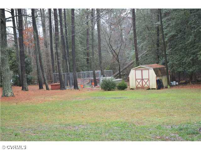 11001 Chalkley Road Chester, VA 23831 - Photo 20 of 24