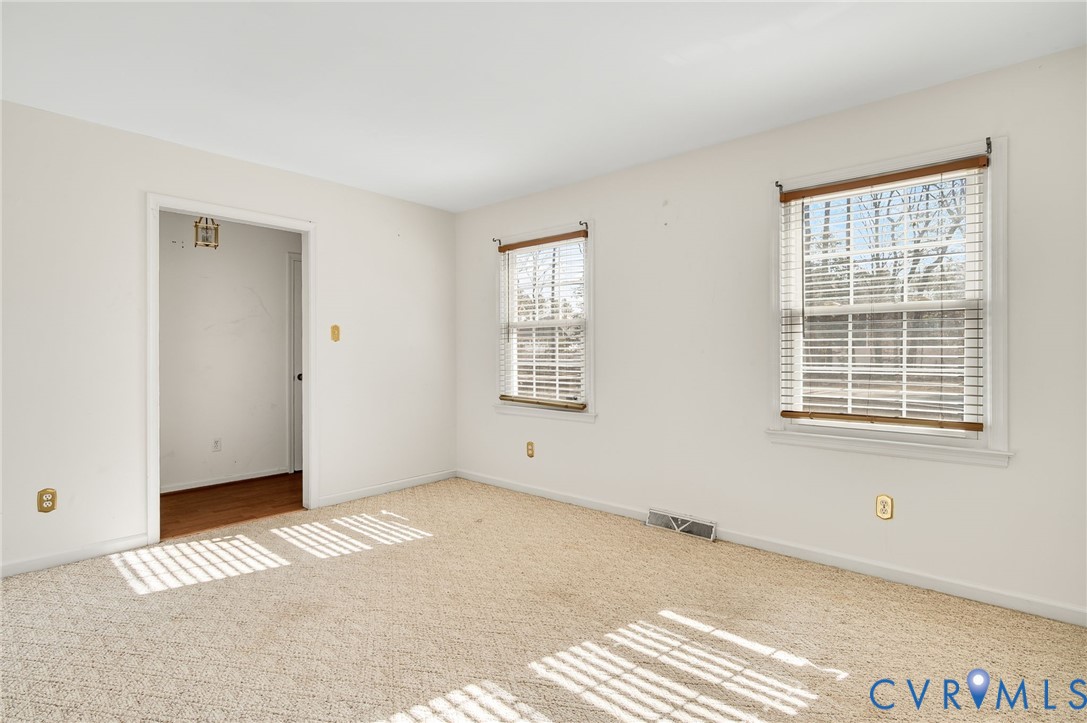 10916 Beaver Castle Road Hopewell, VA 23860 - Photo 5 of 32