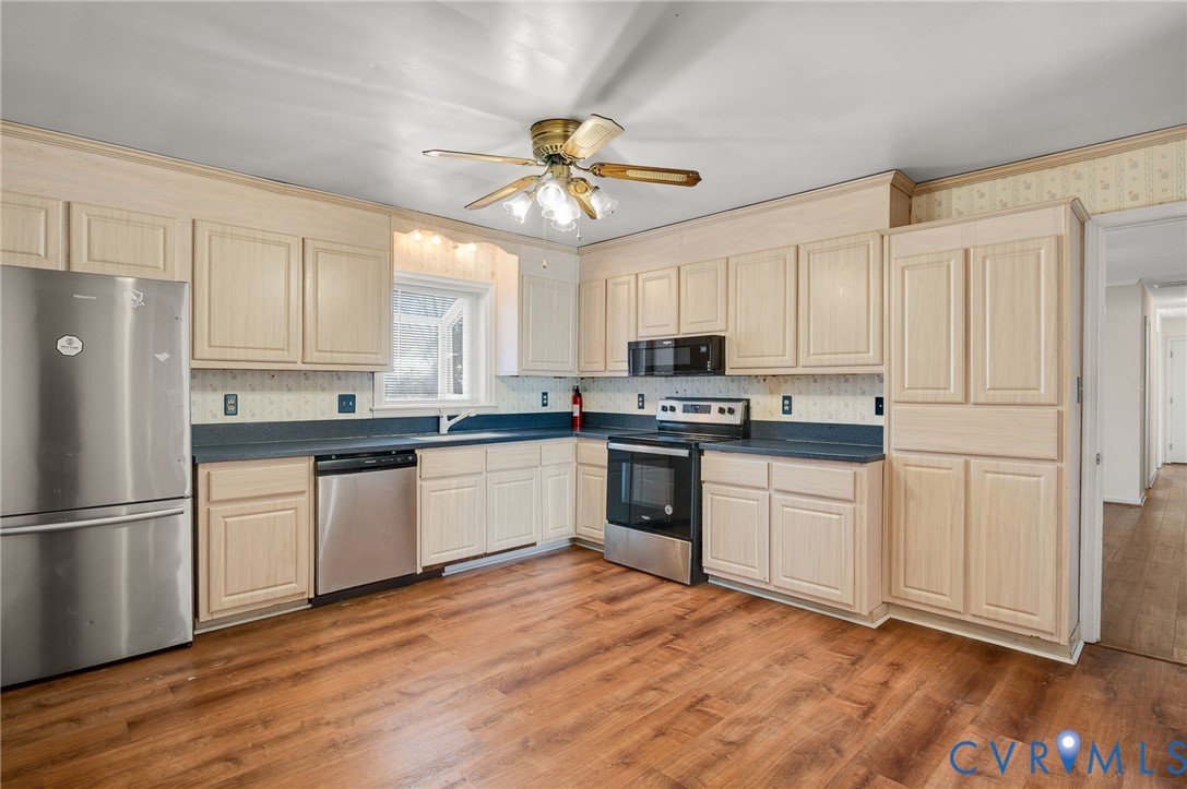 10916 Beaver Castle Road Hopewell, VA 23860 - Photo 7 of 32