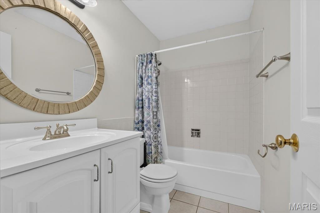 2427 Hidden Meadow Lane Ballwin, MO 63021 - Photo 12 of 17