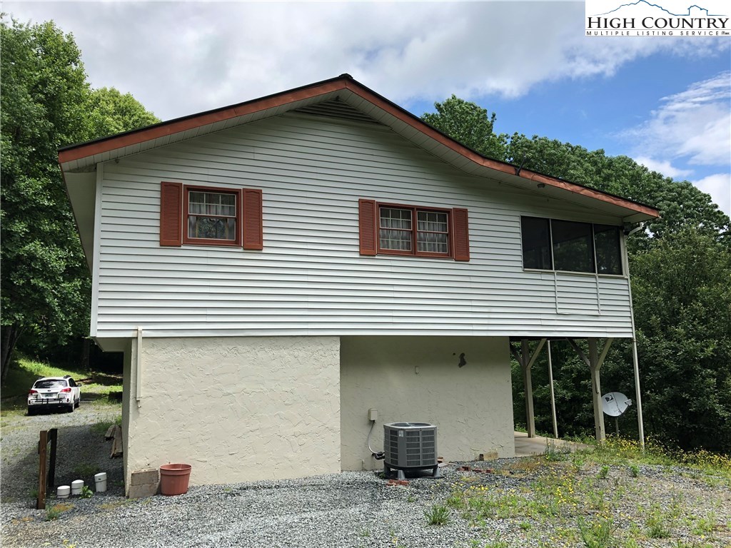 2052 Longhope Road Todd, NC 28684 - Photo 3 of 22 Gallery Image 3