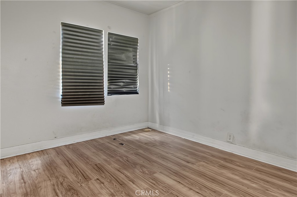 2829 South Rimpau Boulevard Los Angeles, CA 90016 - Photo 17 of 31 Bedroom 3