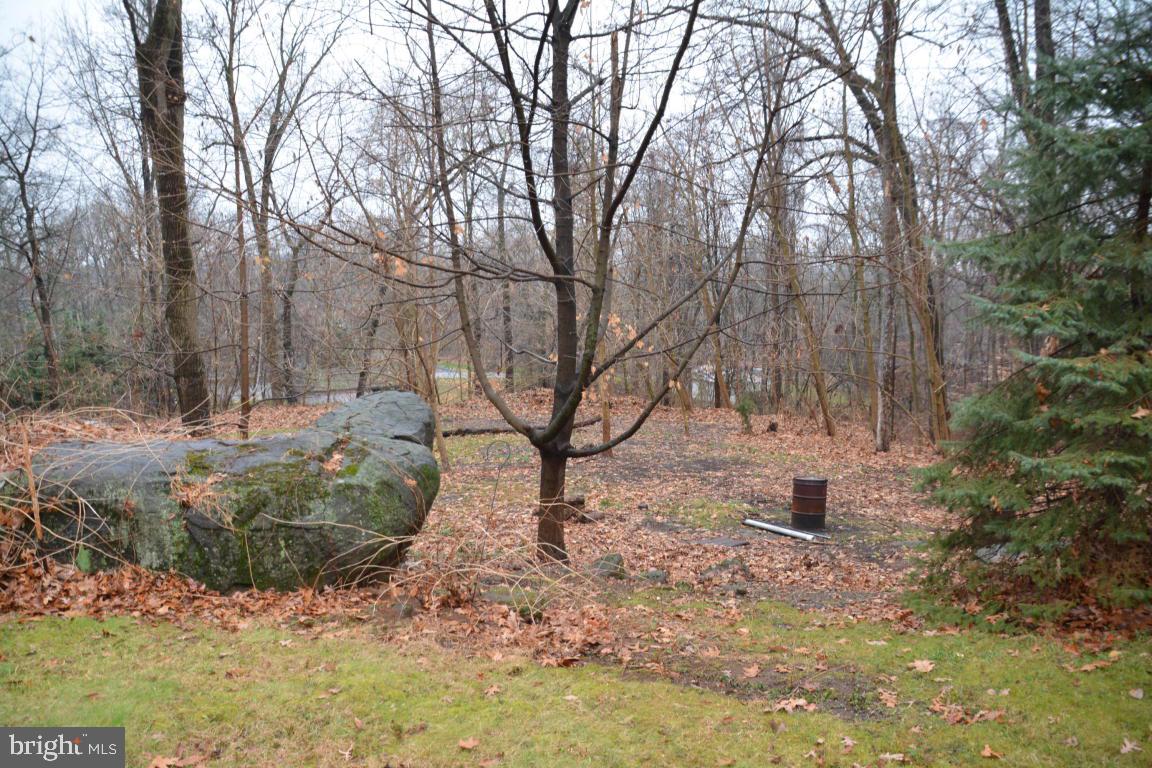 5558 Bossler Road Elizabethtown, PA 17022 - Photo 2 of 8 Gallery Image 2