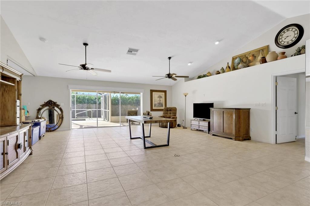 132 Johnnycake Drive Naples, FL 34110 - Photo 4 of 34