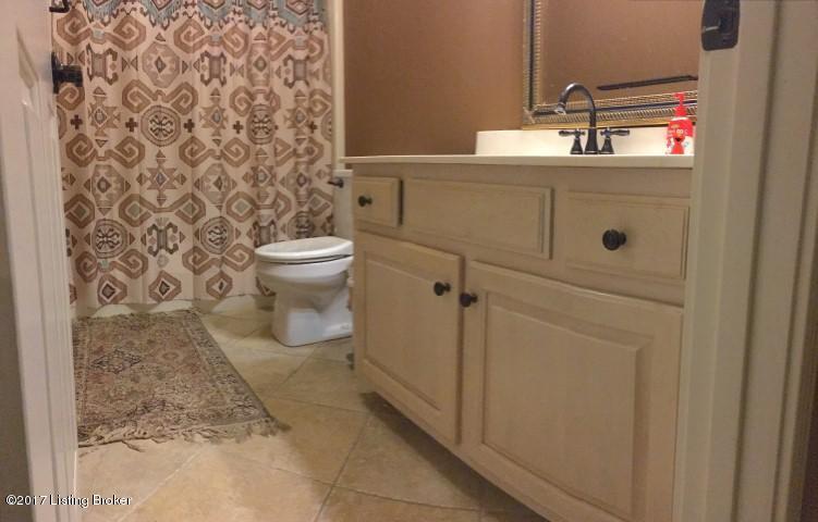 902 Woods Run Road Bardstown, KY 40004 - Photo 12 of 25 Main Full Bath