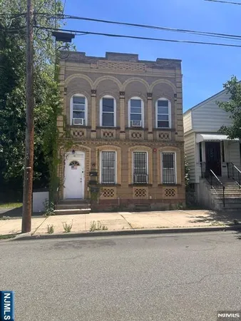 $1,300 | 46 Farnham Avenue, Unit 2, Garfield, NJ 07026