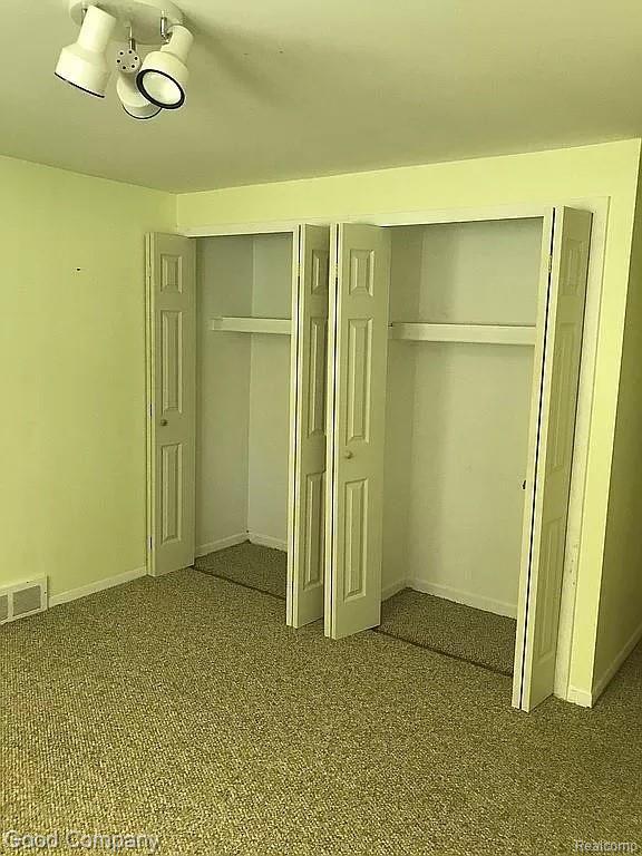 30123 Fox Grove Road Farmington, MI 48334 - Photo 32 of 36