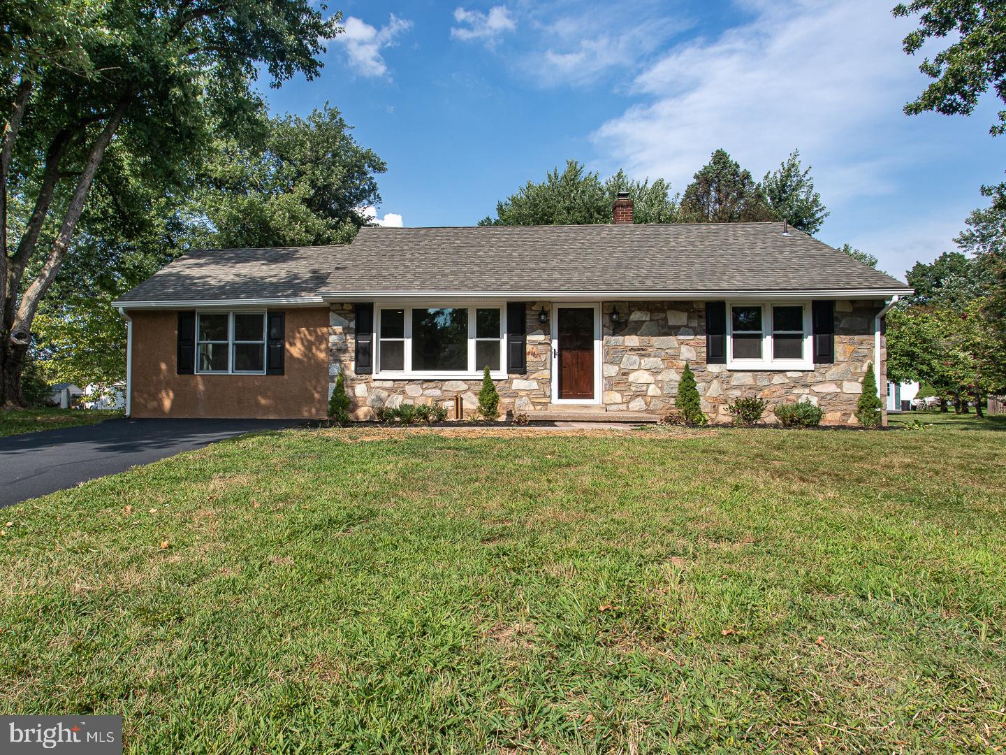 5 Owl Road Audubon, PA 19403 - Photo 2 of 32 Adorable Curb Appeal