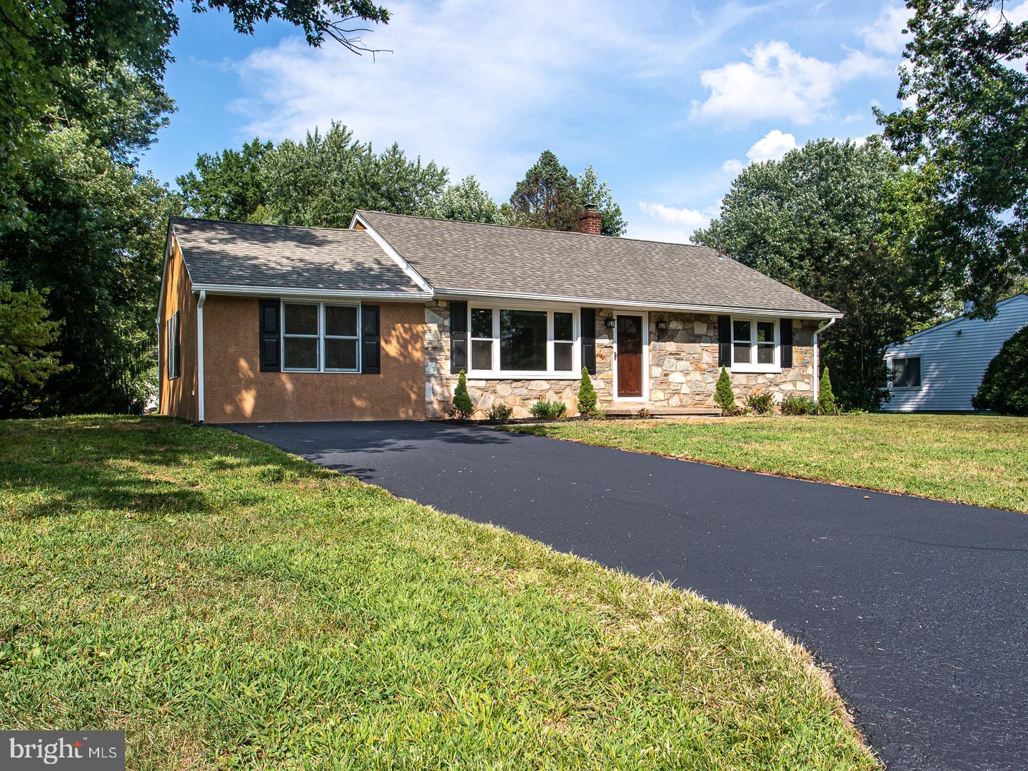 5 Owl Road Audubon, PA 19403 - Photo 32 of 32 Long Freshly-Paved Driveway