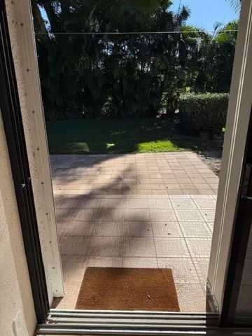 a view of backyard with small space