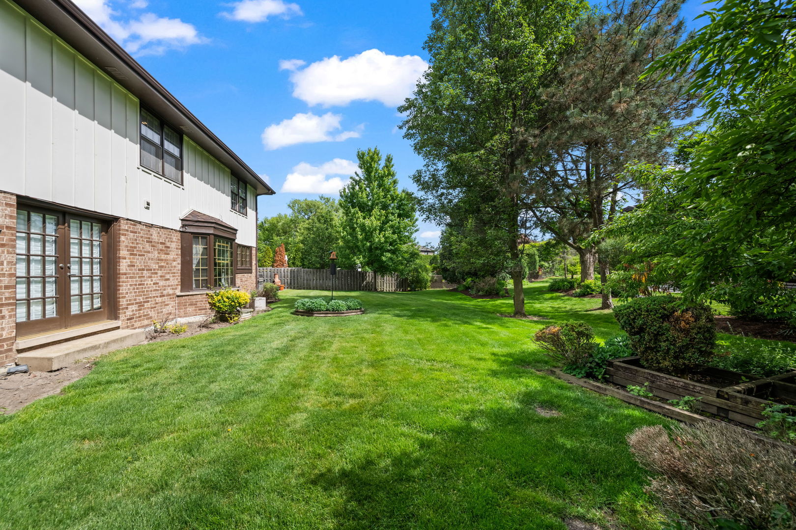 4211 Ridgeland Lane Northbrook, IL 60062 - Photo 32 of 36