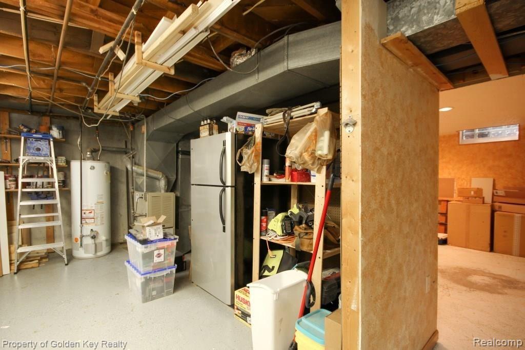 19374 Rensellor Street Livonia, MI 48152 - Photo 23 of 28 IMG_0054 (Custom).jpg
