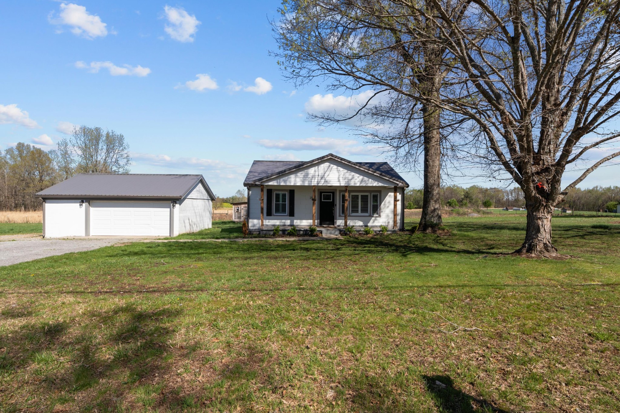 2581 Liverpool Road Woodlawn, TN 37191 - Photo 2 of 24 Gallery Image 2