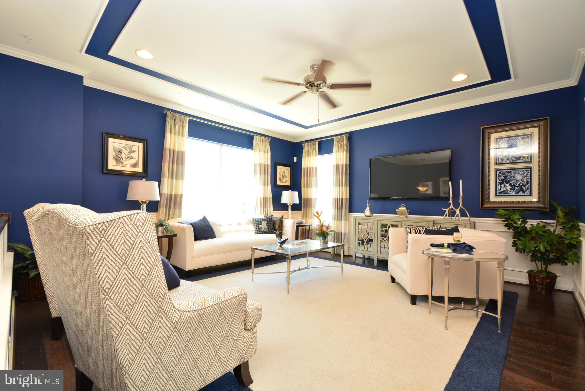 2021 Case Road Baltimore, MD 21222 - Photo 3 of 30 Living Room