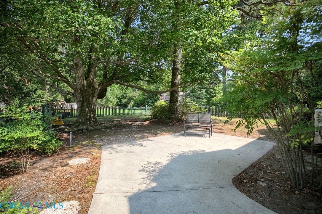 1326 Cricket Hill Road Hudgins, VA 23076 - Photo 5 of 33