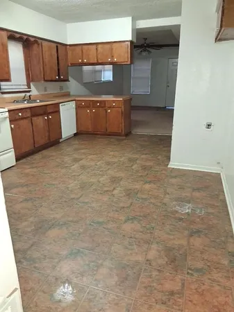 $850 | 120 West Heron Street, Unit 102, Denison, TX 75021