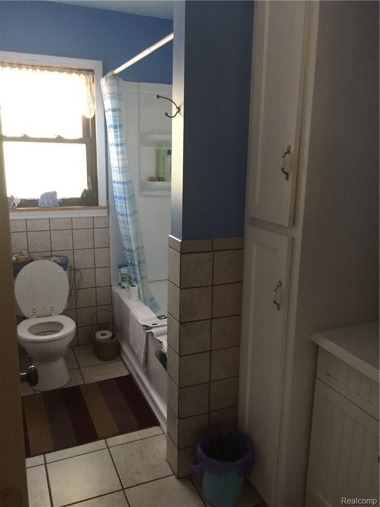 4171 North Genesee Road Flint, MI 48506 - Photo 17 of 38 9F79D268-0427-4B08-935C-886A43AA9F7F.jpeg