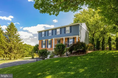 $1,250,000 | 933 War Admiral Street, Great Falls, VA 22066