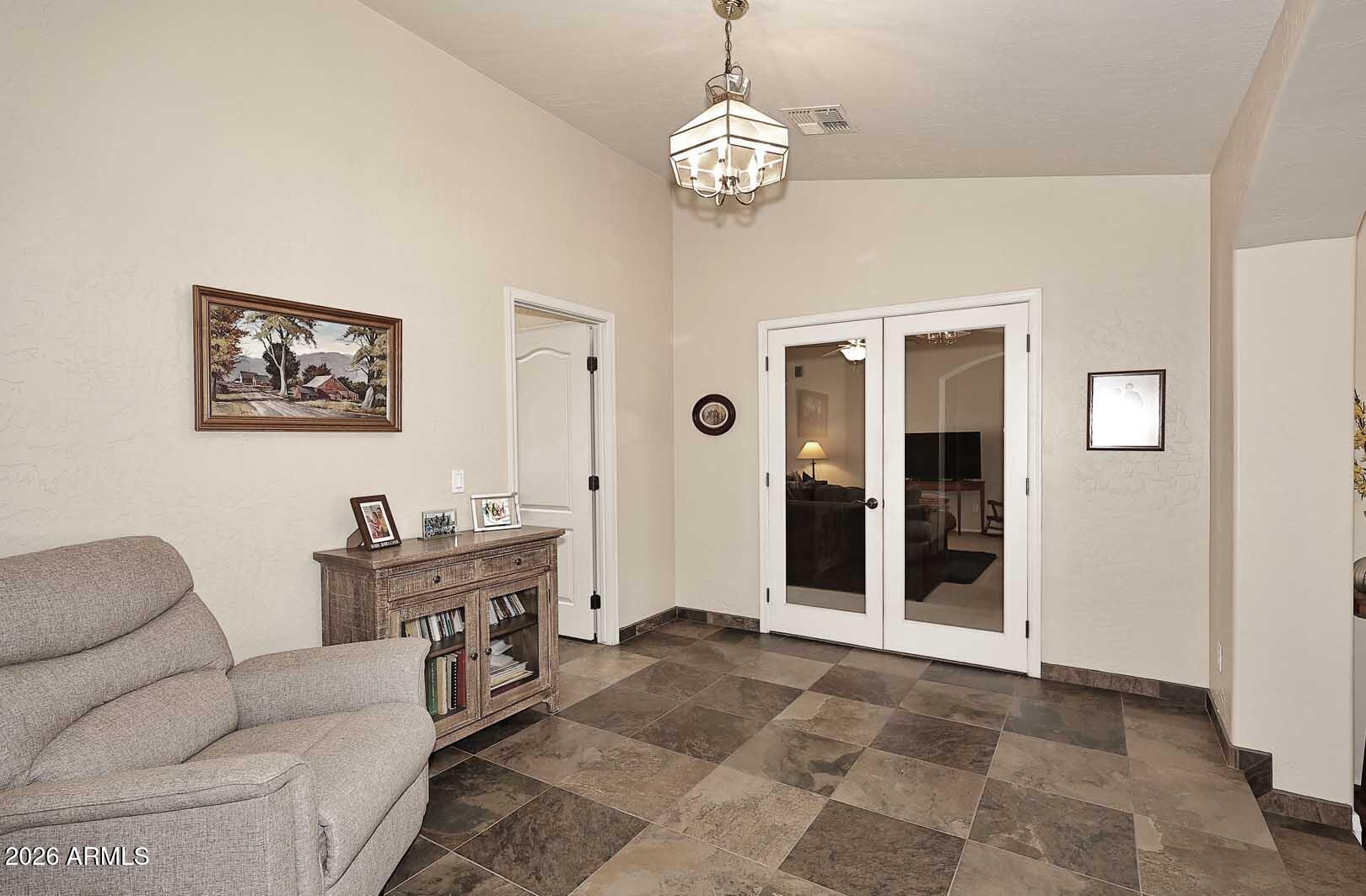 1069 North Poinciana Road Gilbert, AZ 85234 - Photo 16 of 62 Dining Room2