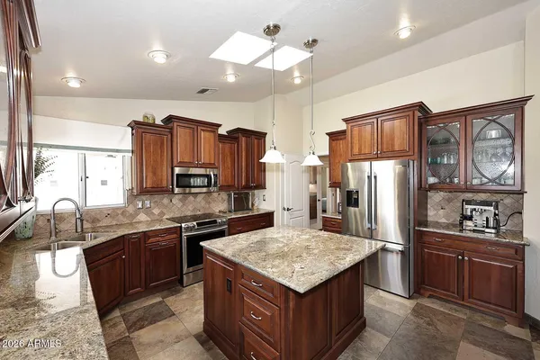 $949,900 | 1069 North Poinciana Road, Gilbert, AZ 85234